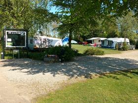 Camping De Biezenhof in Sinderen