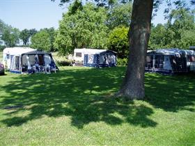 Camping Onder De Heerenbrug in Giethoorn