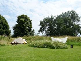 Camping Werk aan de Korte Uitweg in Tull en 't Waal