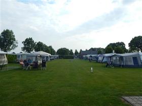 Camping De Peelfluiter in Ospel