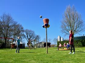 Camping De Geele Bosch in Oldeholtwolde