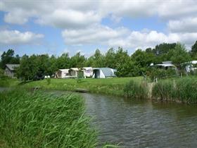 Camping De Roos in Vrouwenparochie