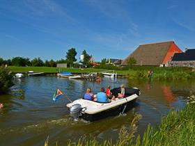 Camping De Blikvaart in Sint Annaparochie