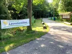 Leenstertillen